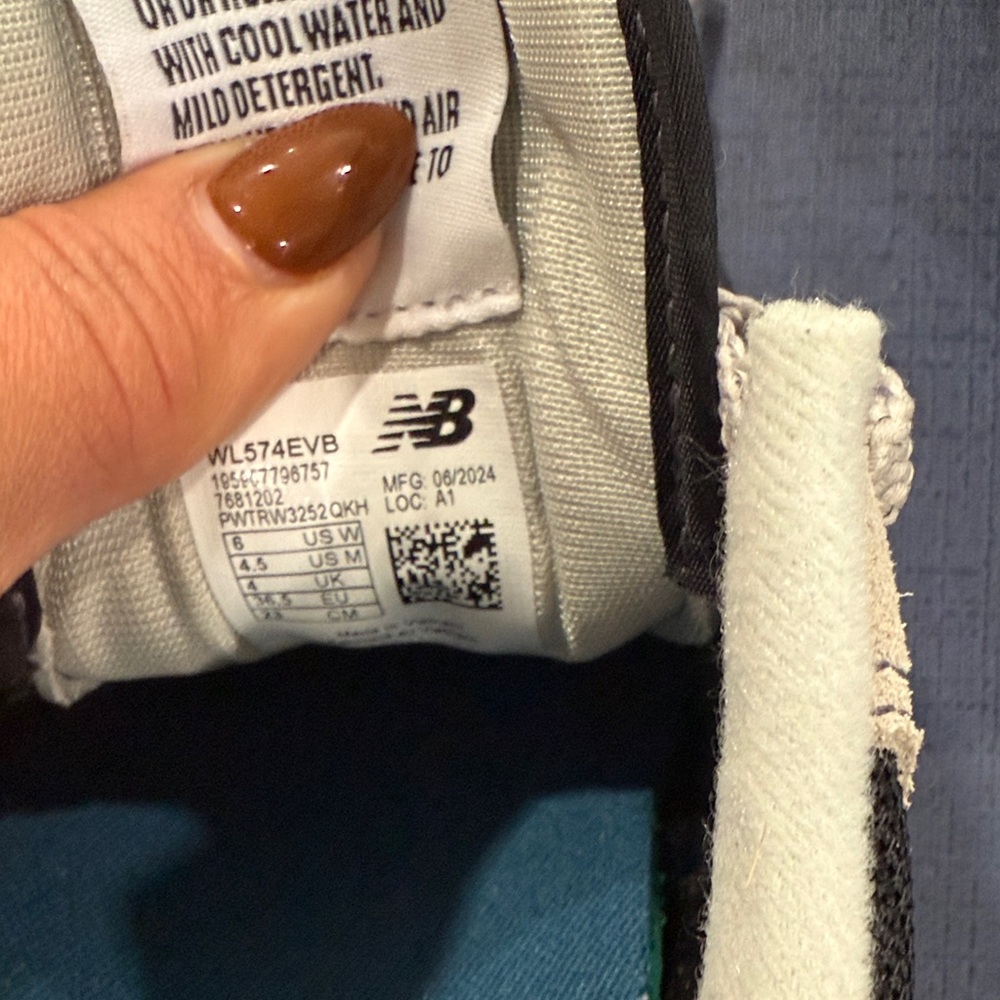 New Balance Black and Gray Lace-Up Sneakers - Picture 4 of 4